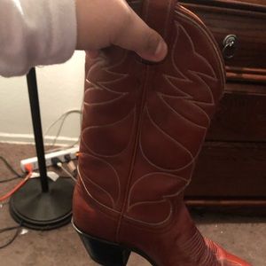 Women cowboys boots